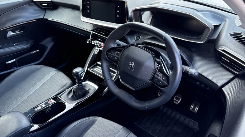 Peugeot 208 1.2 PureTech 100 Allure Premium + 5dr Petrol Hatchback